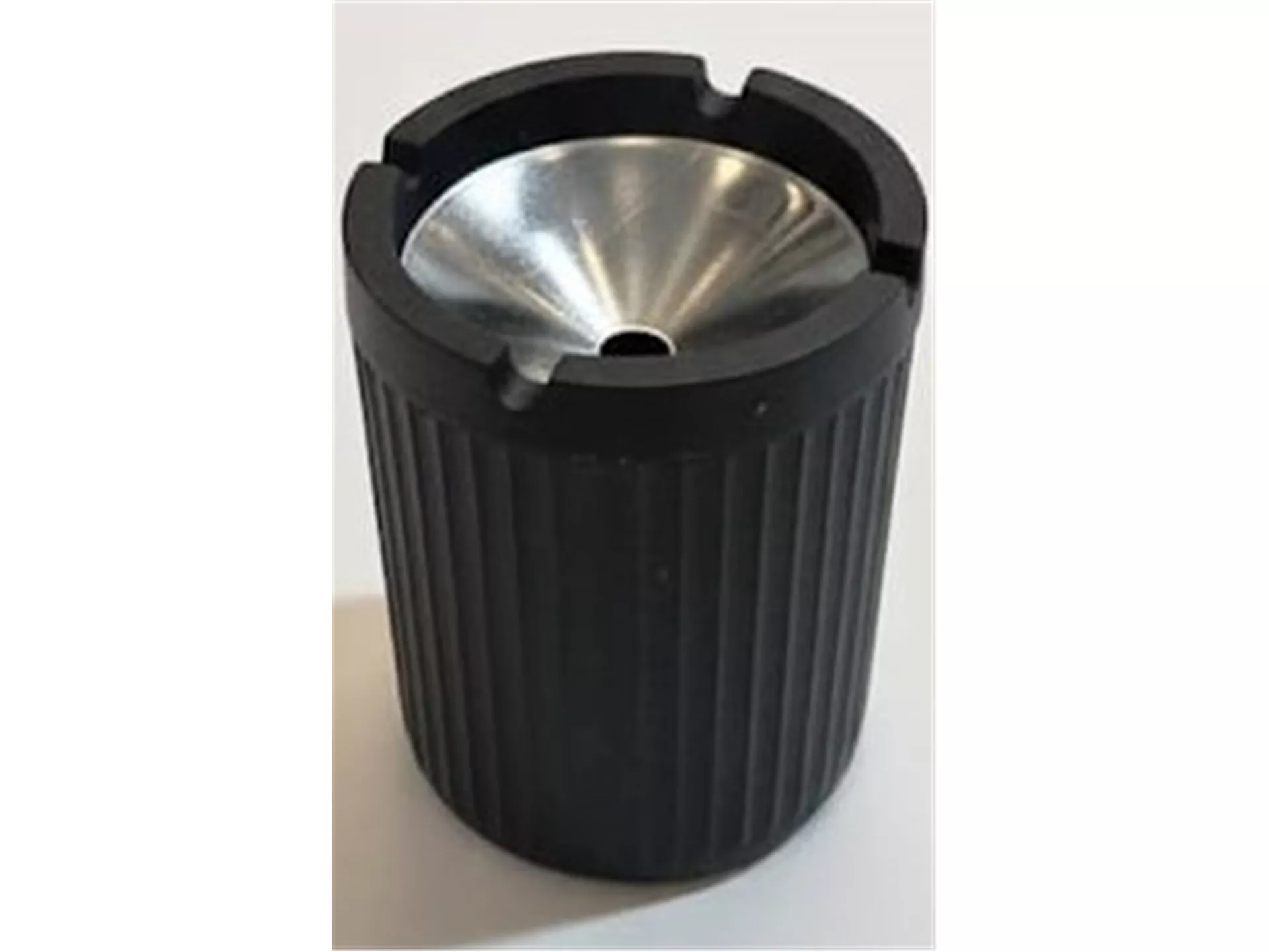 Kokusuz Metal Kapaklı Yuvarlak  Küllük Siyah